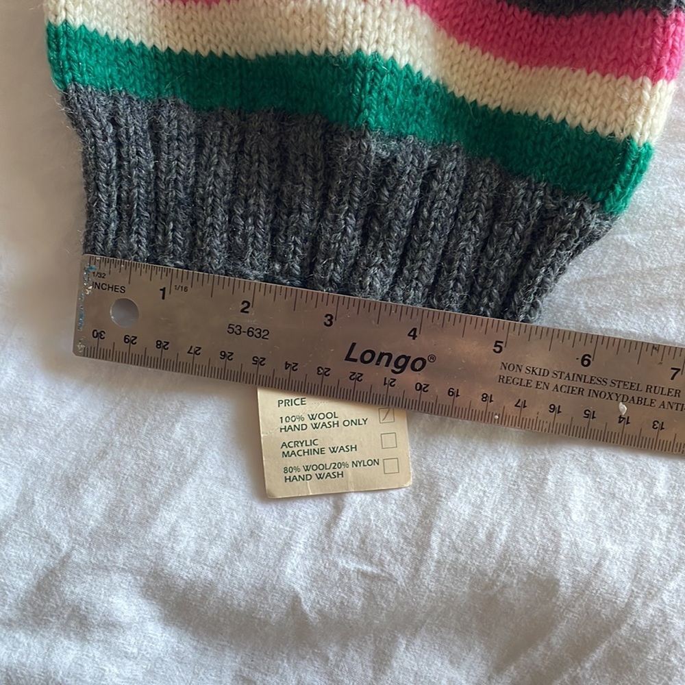 Children’s Handmade Wool Hat - Picture 3 of 4